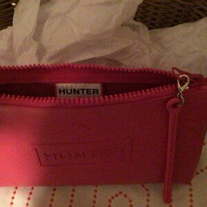 Hunter Rubber Zipped Clutch Pink